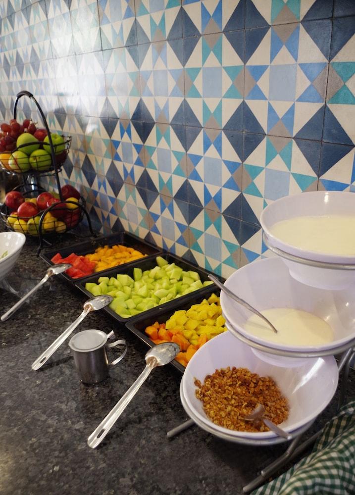 Hotel Catedral La Paz Luaran gambar Fruit salad