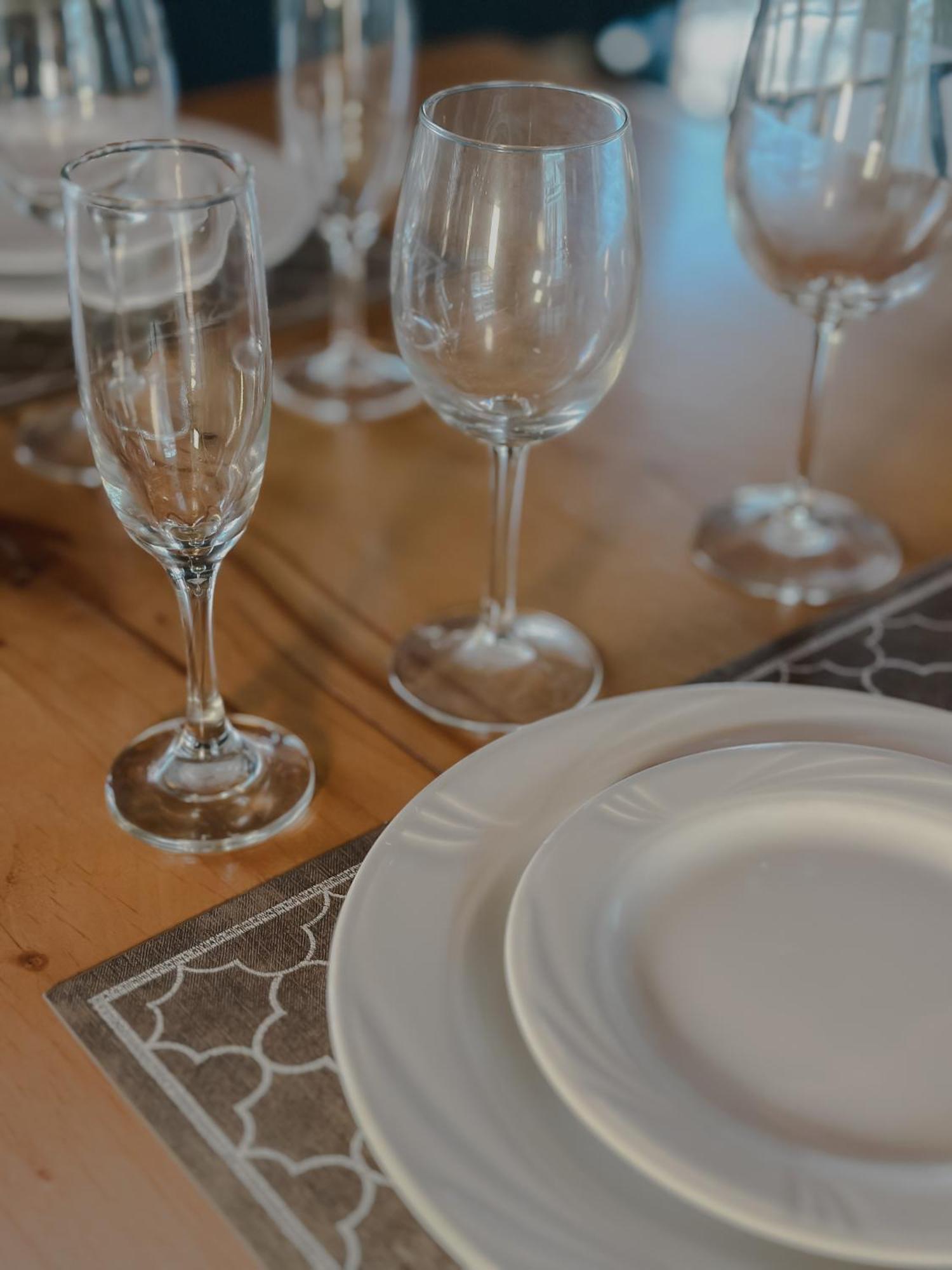 Hotel Catedral La Paz Luaran gambar Champagne glasses