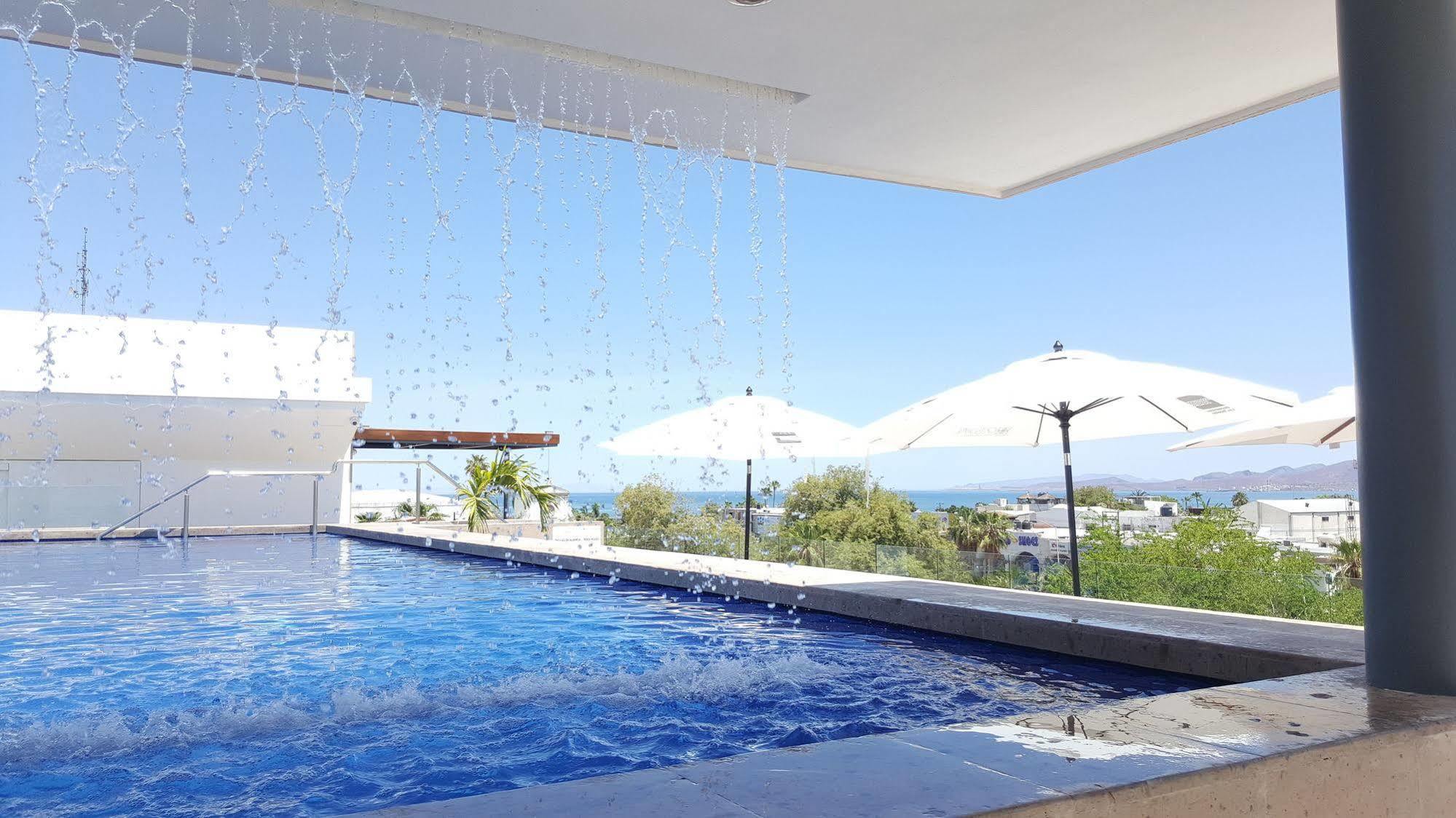 Hotel Catedral La Paz Luaran gambar Rooftop pool at the Hotel
